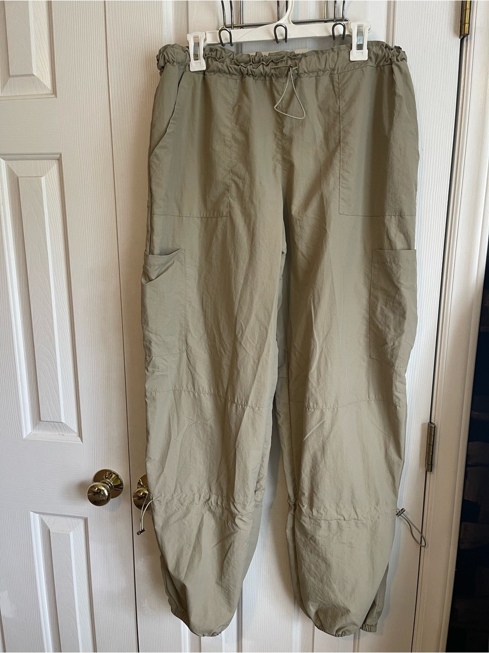 Women’s Cargo Parachute Pants - Size Large